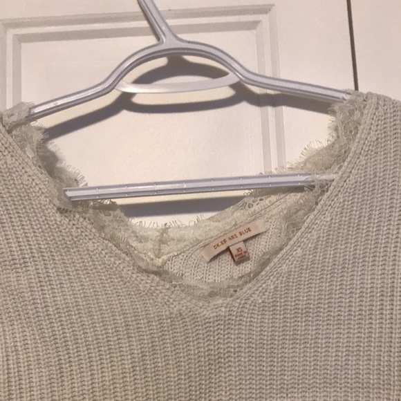 Skies are blue knit sweater with lace - Picture 3 of 3